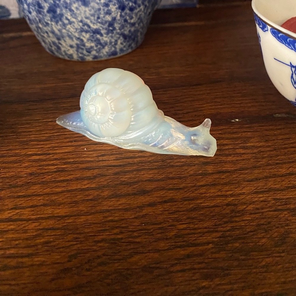 Art Glass‎ Snail Lalique France. About 2 inches long. Opalescent.